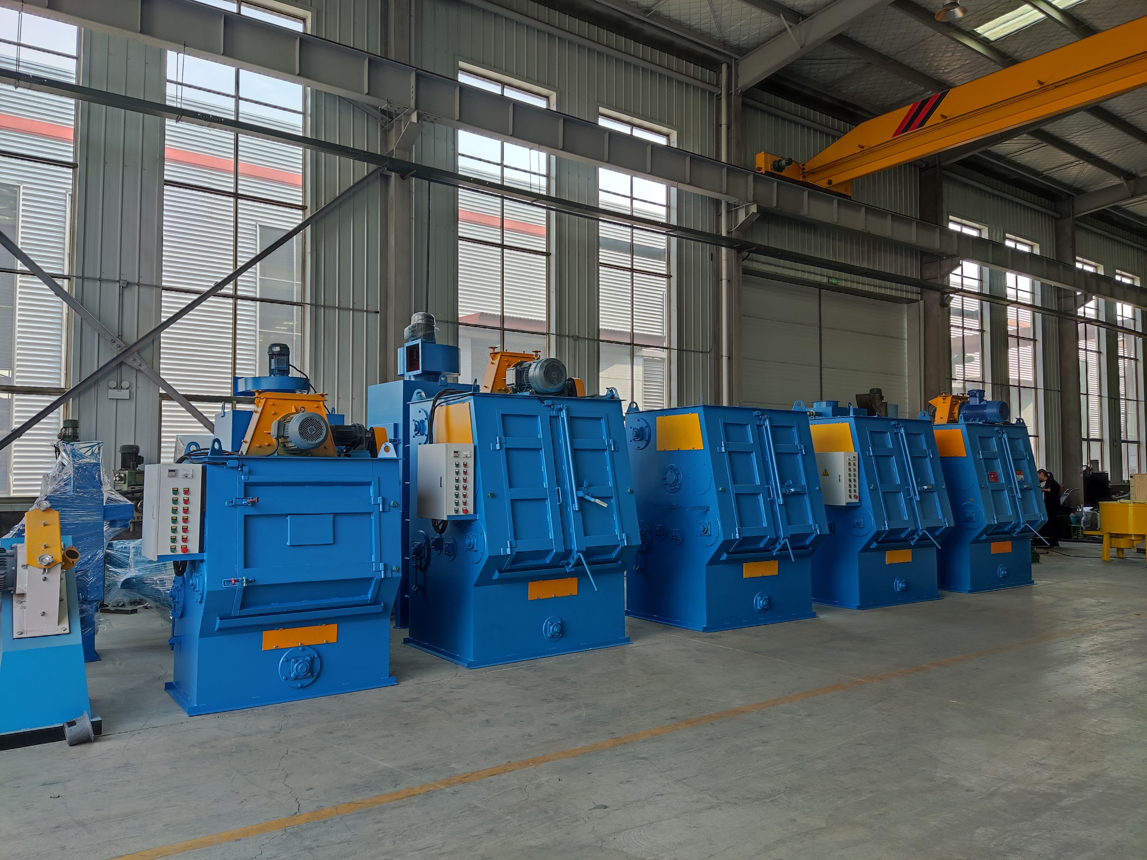 Crawler type shot blasting machine shipment